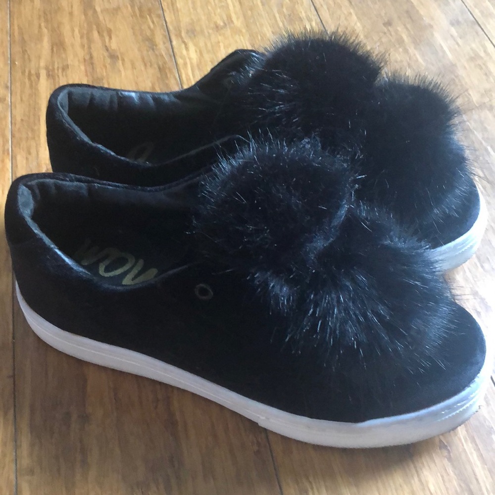 SAM EDELMAN BLACK SLIP ONS